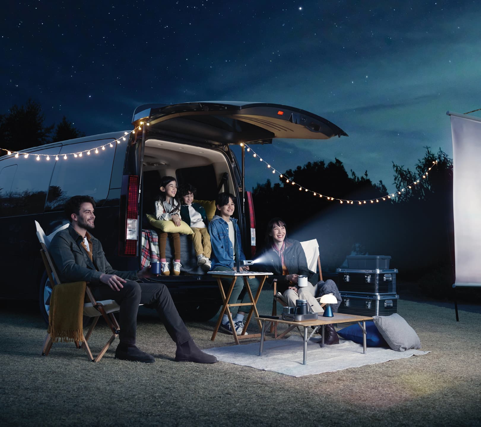 Hyundai Staria (11 chỗ) p2