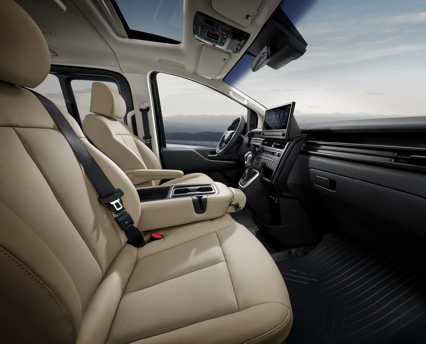 Hyundai Staria (11 chỗ) p4